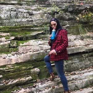 Meet your Posher, Jennea